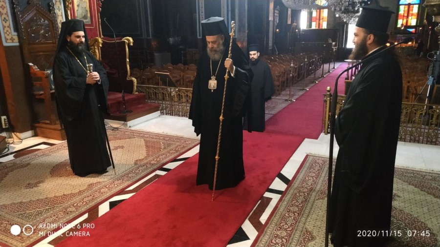 Κεκλεισμένων των θυρών η Θεία Λειτουργία στην Καρδίτσα