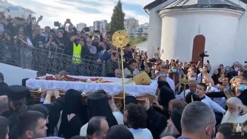 Ολοκληρώθηκε η Εξόδιος Ακολουθία του Μητρ. Μαυροβουνίου