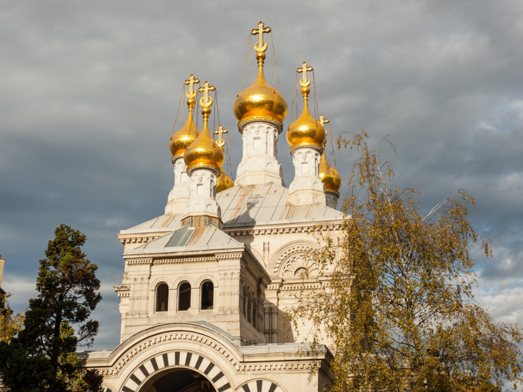 Οι Ρώσοι εμπιστεύονται τον Στρατό και την Ορθόδοξη Εκκλησία