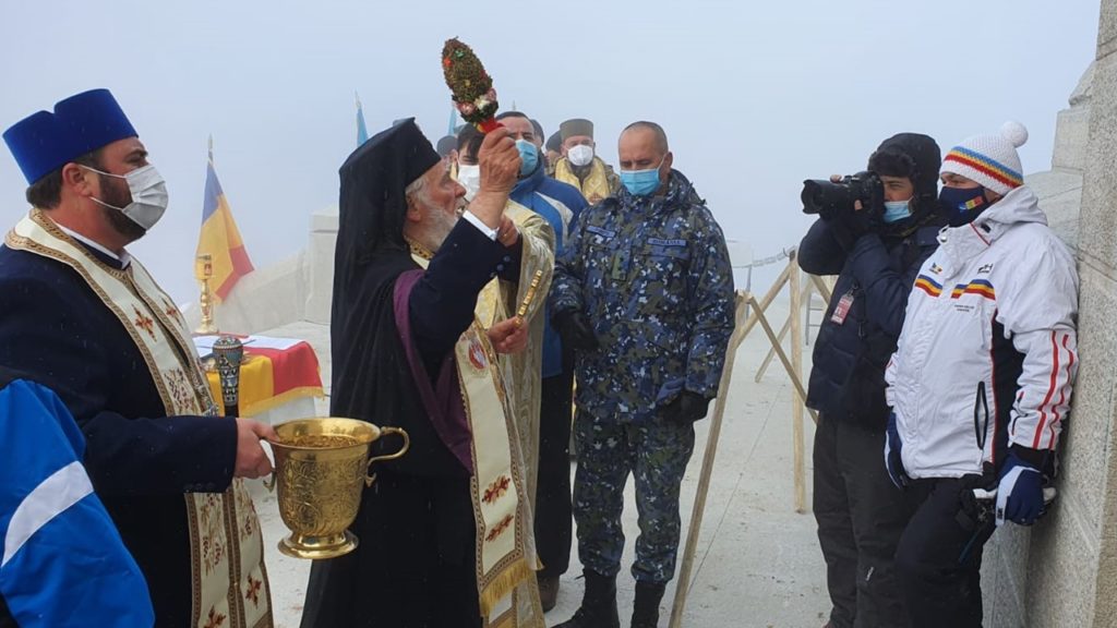 Crucea de pe Caraiman arată că eroismul românilor este fundamentat pe credință, spune IPS Nifon