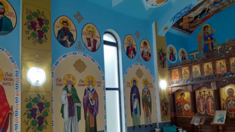 Завърши зографисването на храм „Св. св. Кирил и Методий“ в балчишкото село Сенокос