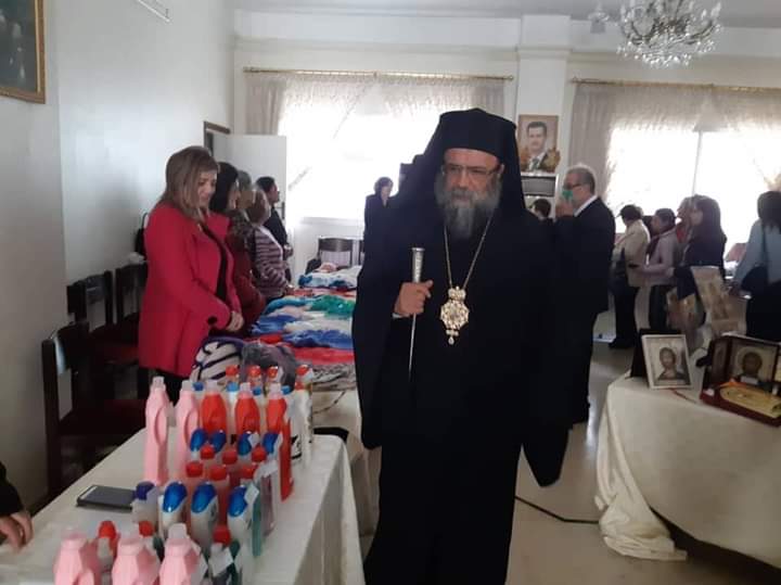 المتروبوليت باسيليوس منصور يحتفل بعيد رؤساء الملائكة بكنيسة برج صافيتا السورية