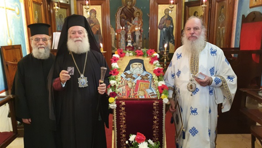 في مئويته.. البابا ثيؤدوروس يكرم القديس نكتاريوس (صور)