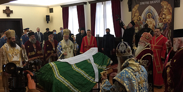 The body of the Serbian Patriarch Irinej of blessed repose transferred from the Patriarchal Palace to the Belgrade Cathedral