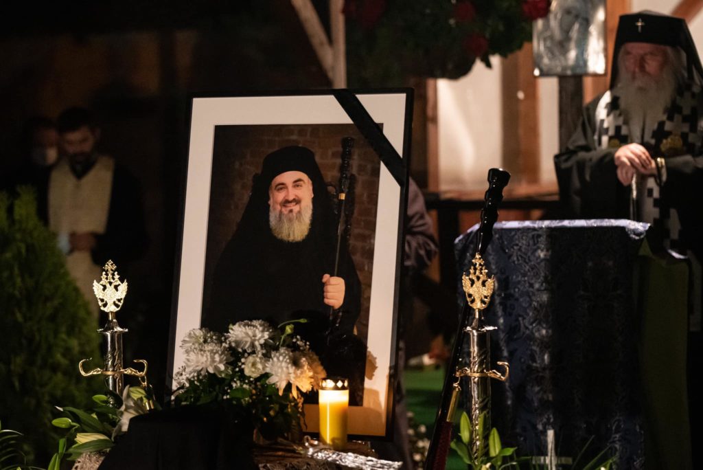 Starețul Mănăstirii Partoș a fost înmormântat. Îl va căuta în cer pe Sfântul Iosif, a spus Mitropolitul Ioan