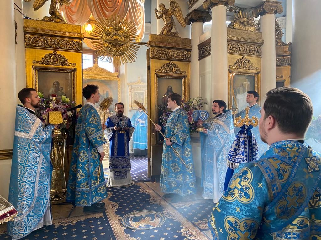 Митрополит Иларион: Мы должны помнить, что жизнь каждого человека находится в руках Божиих