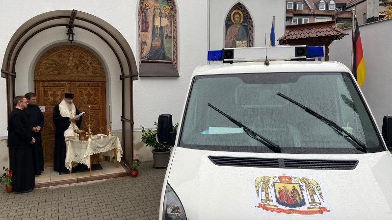 Ambulanță de la Crucea Roșie Bavareză oferită Episcopiei Hușilor cu sprijinul Mitropoliei Germaniei