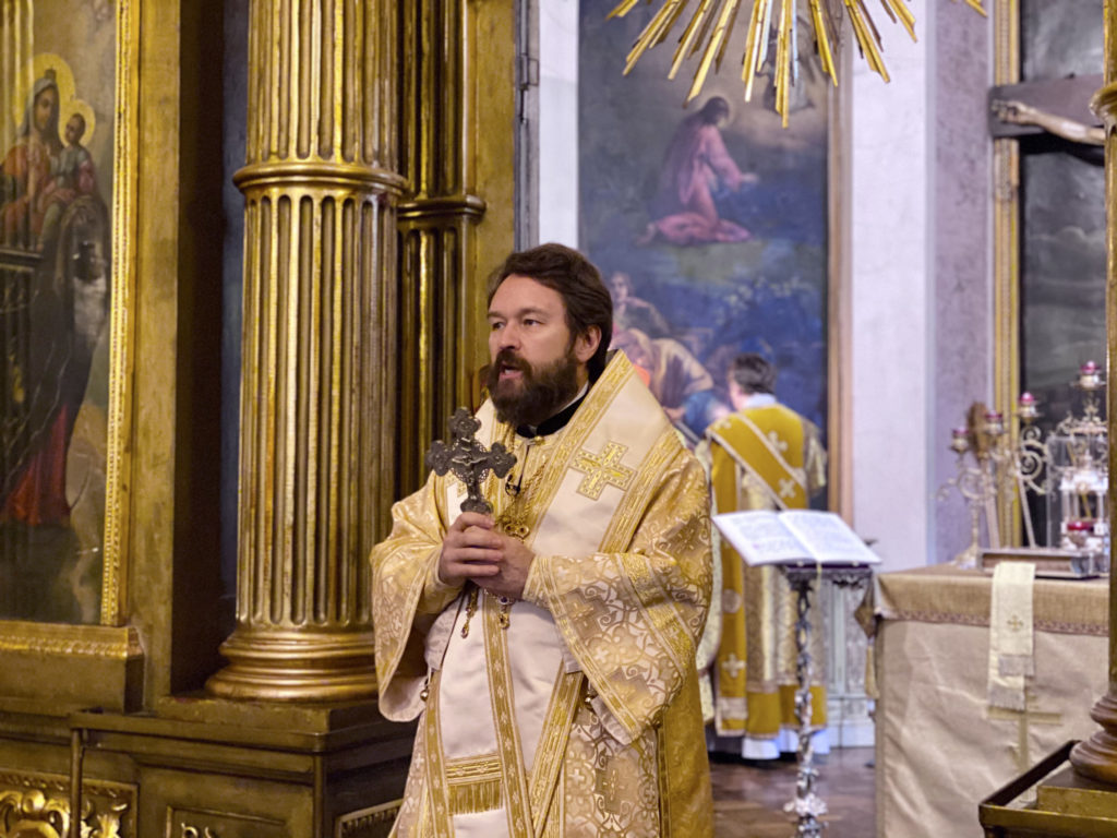 Митрополит Иларион: Молитва – это ответ христианина на все, что происходит вокруг