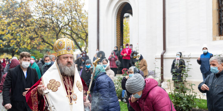 Празник Светог Нектарија прослављен у манастиру Раду-Вода