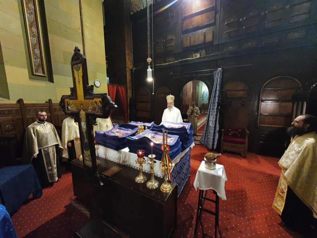 Bisericile din Arhiepiscopia Alba Iuliei vor primi antimise noi