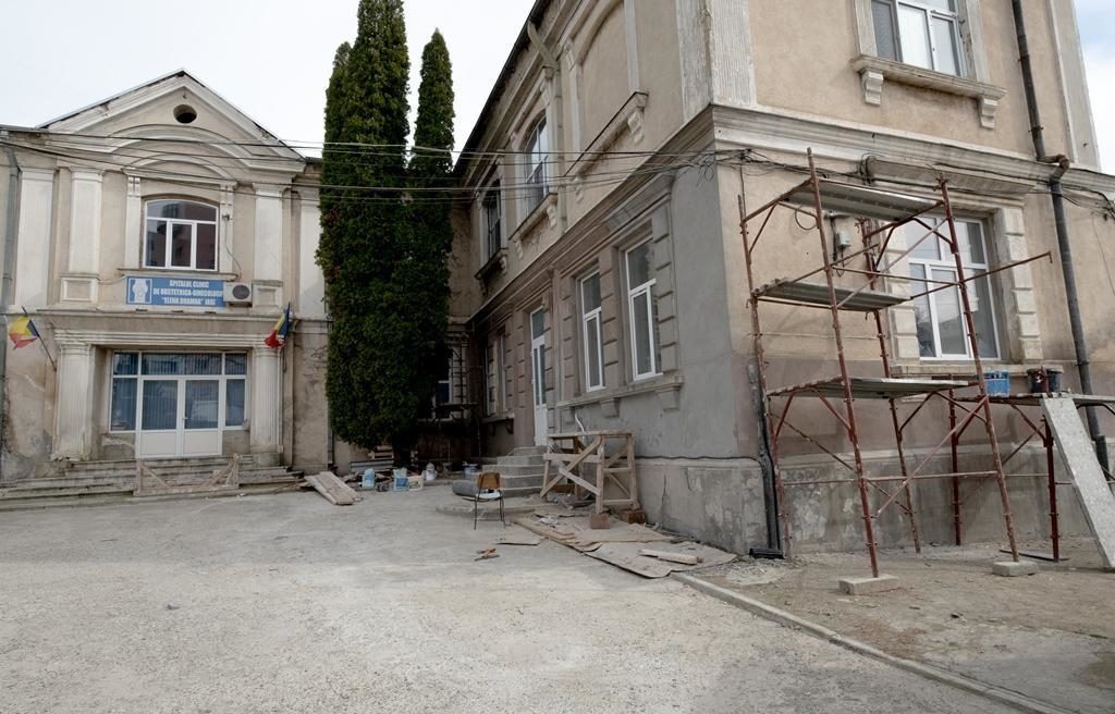 Sprijin pentru mamele care nasc natural din partea Arhiepiscopiei Iaşilor
