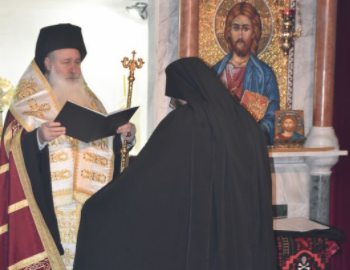 Монашеско пострижение в Троянския манастир