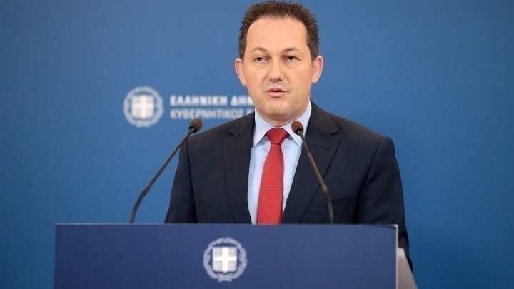 Πέτσας: Η κυβέρνηση εκφράζει τις ευχές της στον Αρχιεπίσκοπο