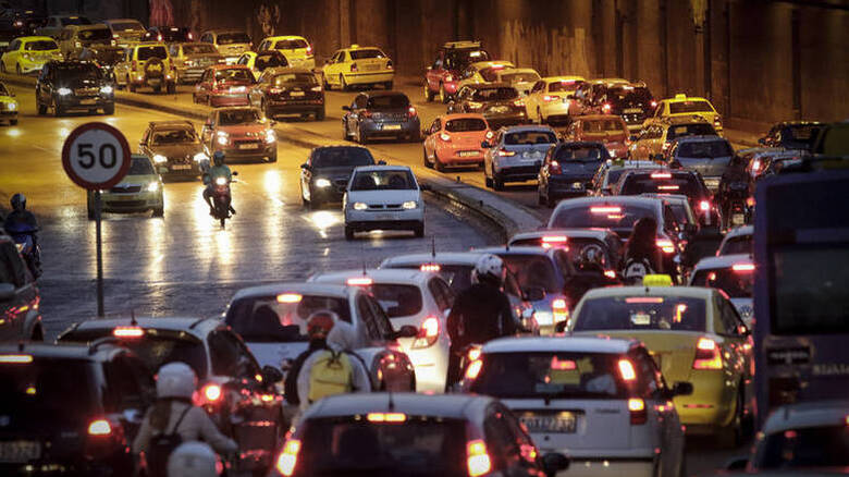 Όλη η Τροχαία στους δρόμους: Κομφούζιο κίνησης λόγω καραντίνας