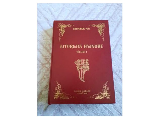 Μουσικό βιβλίο της Θείας Λειτουργίας στα αλβανικά