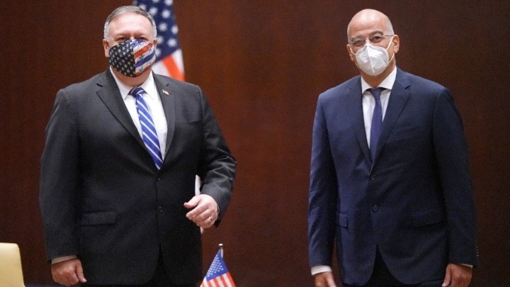 Πομπέο σε Δένδια: “Η Ελλάδα αποτελεί πυλώνα σταθερότητας”