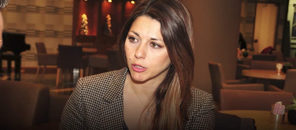 Στις κηδείες των αδικοχαμένων παιδιών η κα. Ζαχαράκη