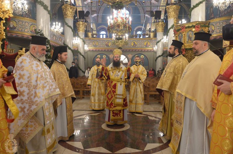 Архиерейски св. Литургии за Рождество Христово в Ловеч и Ботевград