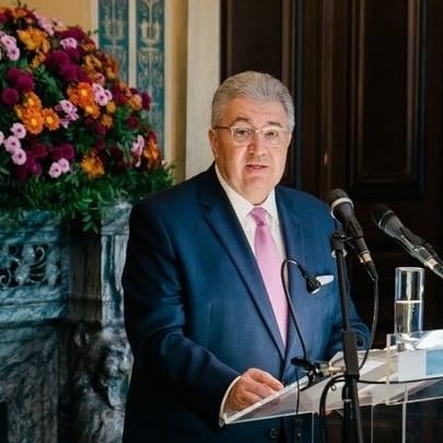 “Σύσφιξη των δεσμών με τη μητροπολιτική Ελλάδα”