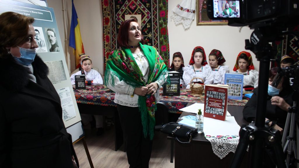 Expoziția „Maramureșul și Marea Unire” la Centrul Cultural al Românilor din Transcarpatia: o avere inestimabilă
