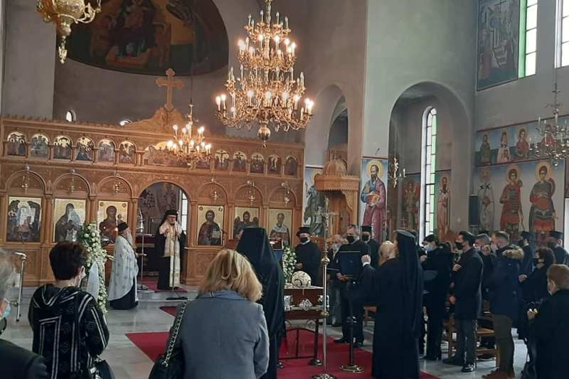 Η Εξόδιος Ακολουθία του Μητροπολίτη Πηλουσίου στο Σχιστό