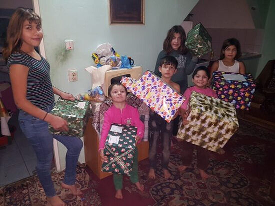 MORE THAN 100 VULNERABLE CHILDREN RECEIVE ST. NICHOLAS DAY GIFTS FROM ROMANIAN PARISHES OF SIBIU COUNTY