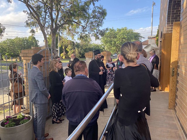 Bishop Siluan visited the parish in St. Albans