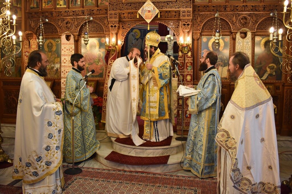 Χειροτόνησε πρεσβύτερο ο Μητροπολίτης Μαρωνείας