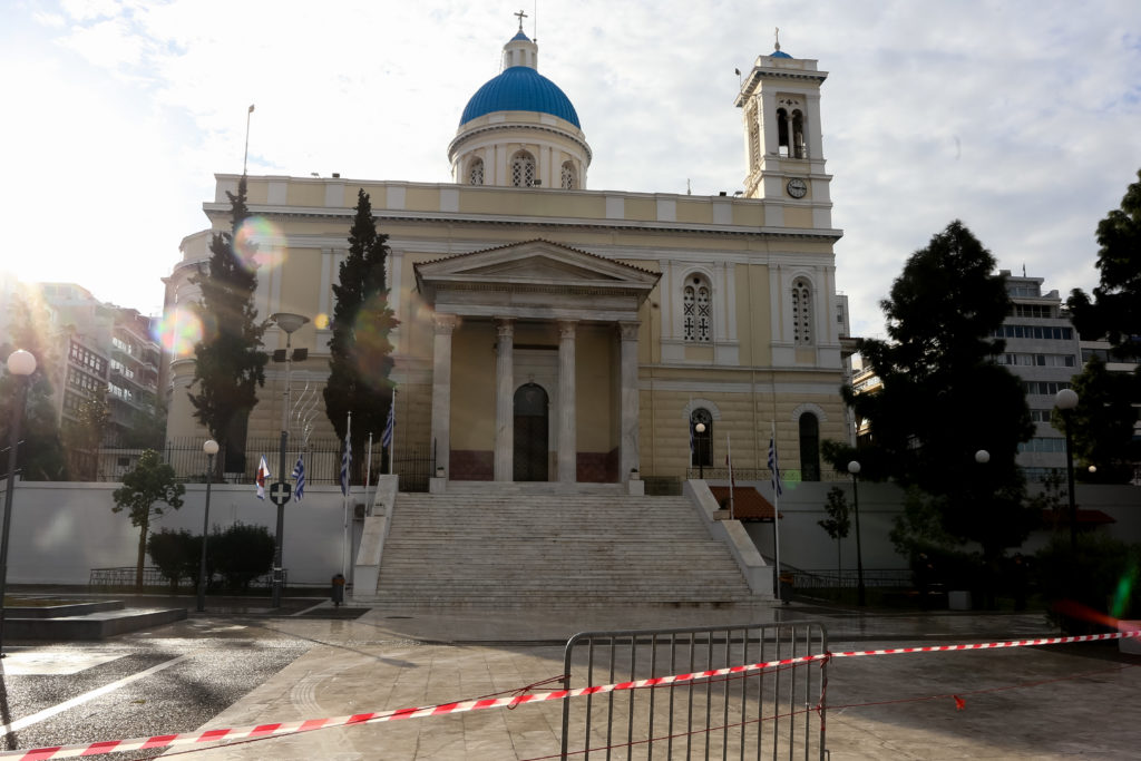 Η εορτή του Συμπολιούχου Αγίου Νικολάου στον Πειραιά (ΦΩΤΟ)