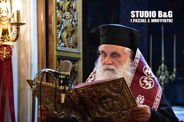 «Και με τη μάσκα δέχεται ο Χριστός να μας ελεήσει»