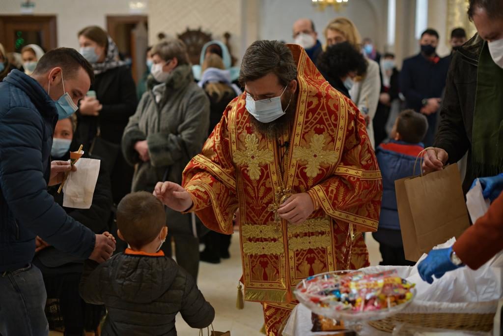 Episcopul Spaniei, de Sfântul Nicolae: Degeaba suntem credincioși dacă nu avem roadele credinței