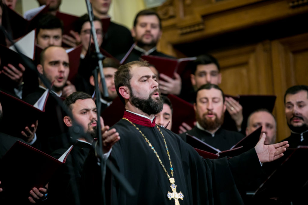 Spotify: Ascultă concertul de Sfântul Nicolae susţinut de Tronos