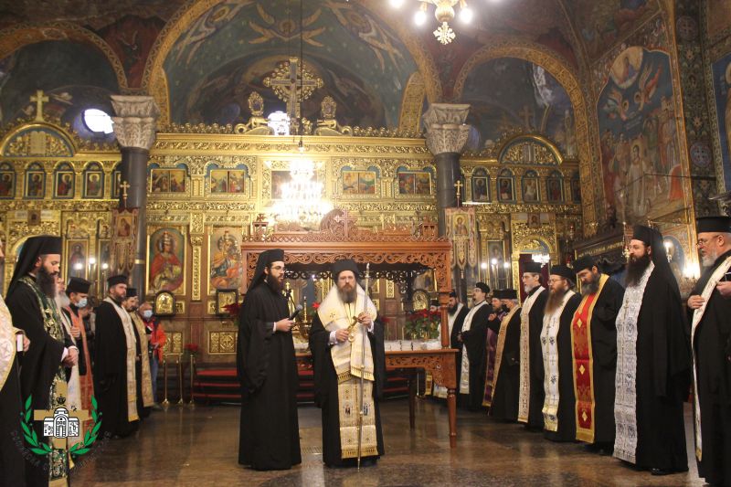 От днес столични духовници влизат в болнични заведения