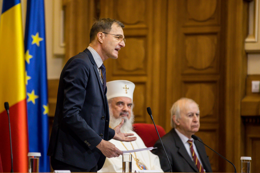 Ioan-Aurel Pop reclamă atacurile împotriva credinței. Nu a fost așa mereu: Geneza națională și credința creștină