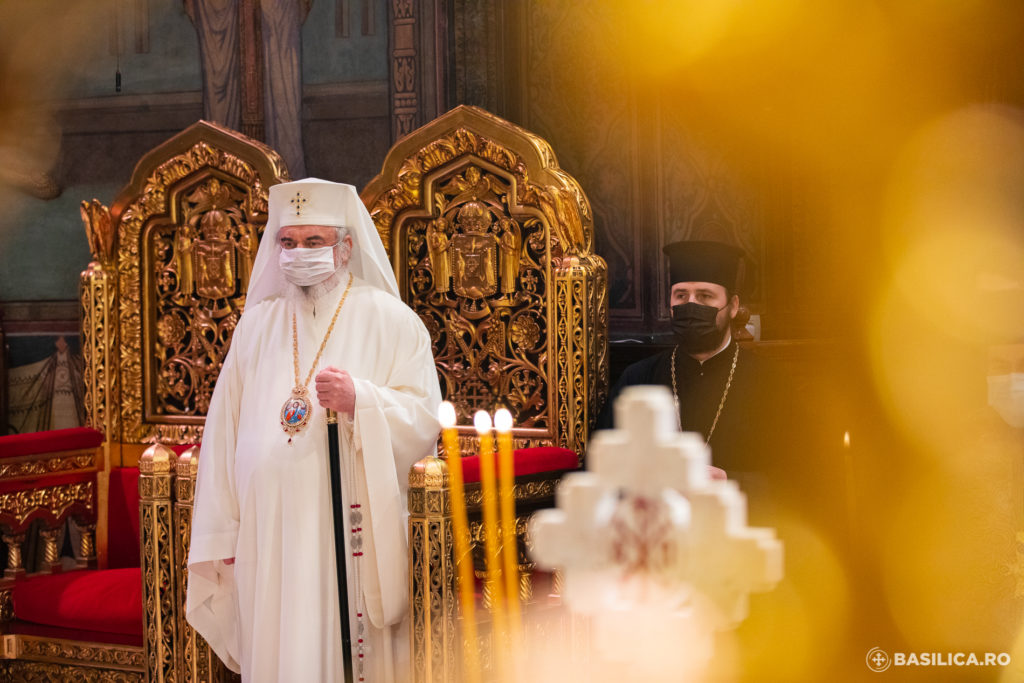 De ziua numelui, Patriarhul își îndreaptă gândurile către refugiați și exilați. Sf. Proroc Daniel și Sf. trei tineri, ocrotitorii lor
