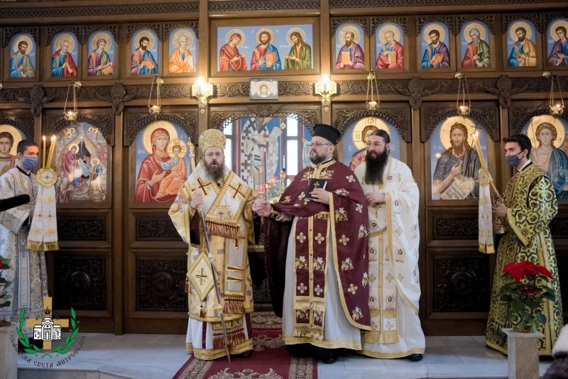 Ръкоположен бе свещеник в столичния храм „Рождество Христово“, кв. „Младост“