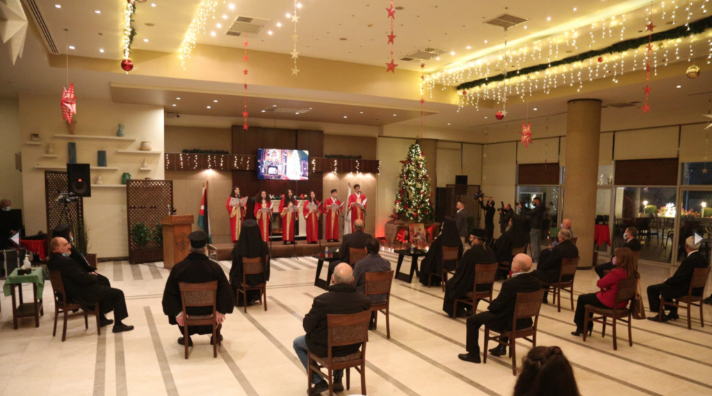 صاحب السيادة المطران خريستوفوروس يرعى احتفال إضاءة شجرة عيد الميلاد المجيد بالنادي الأرثوذكسي/ عمان