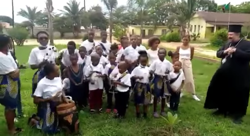 New Year’s carols for Metropolitan of Zambia Ioannis by children of St. Basil’s Missionary Center