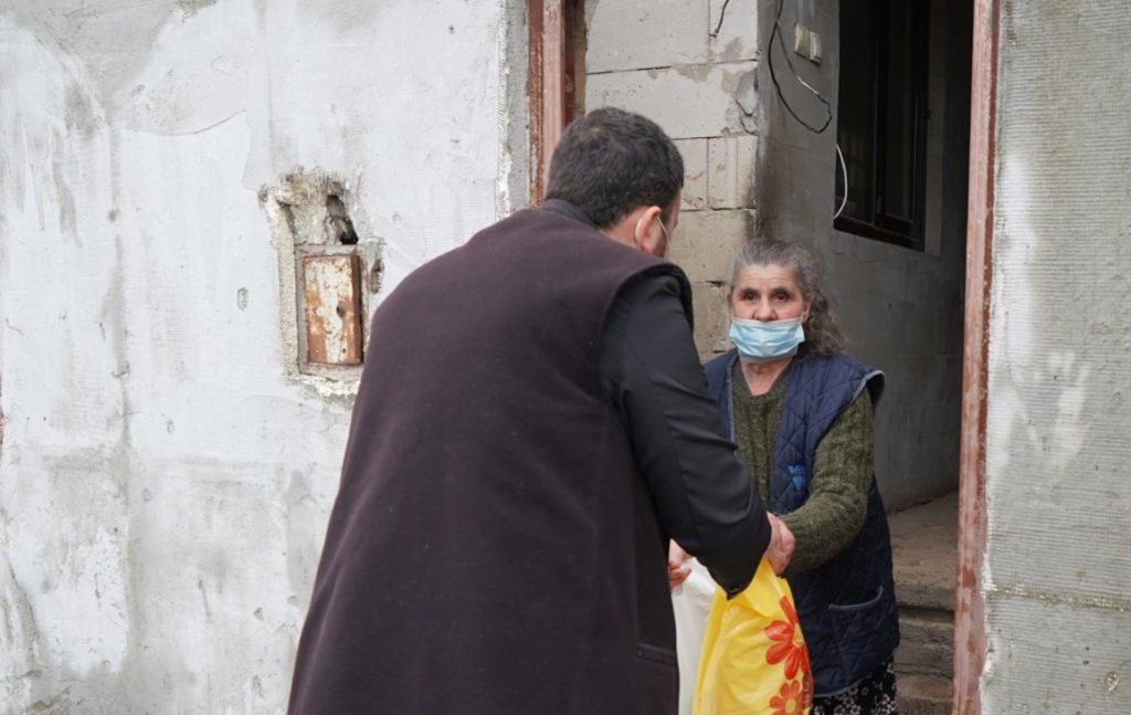 1000 de persoane din Brăila primesc ajutor material din partea Bisericii