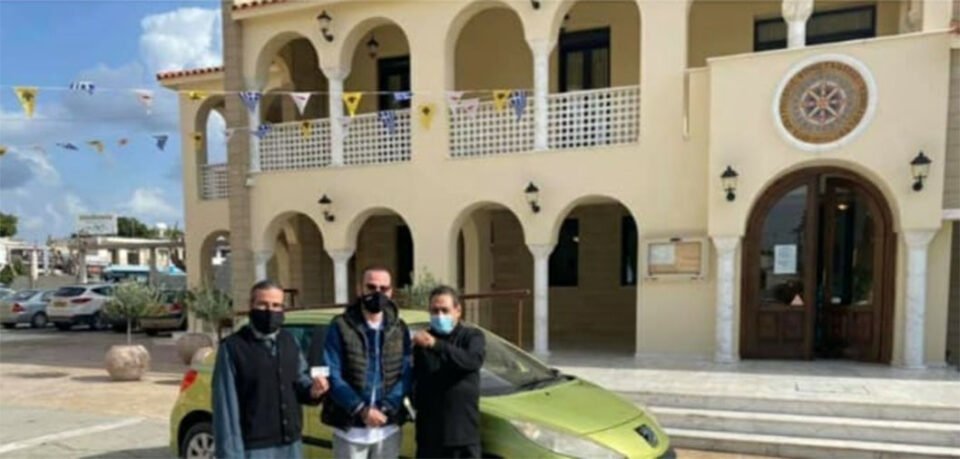 Bishop Vasilios of Constantia has lauded the generosity of a woman who chose to donate a car she won in a raffle to a family in need