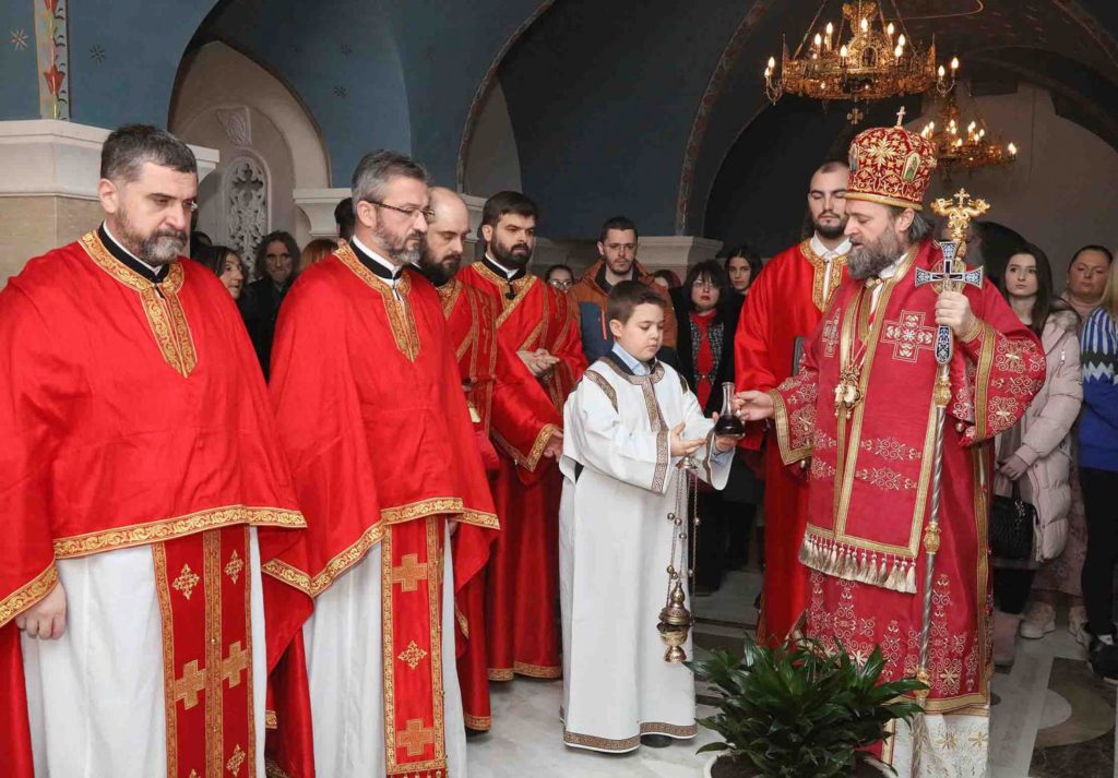 Bishop Stefan served the Holy Liturgy and the memorial service on the tomb of the Patriarch Irinej in the crypt of the Saint Sava Cathedral