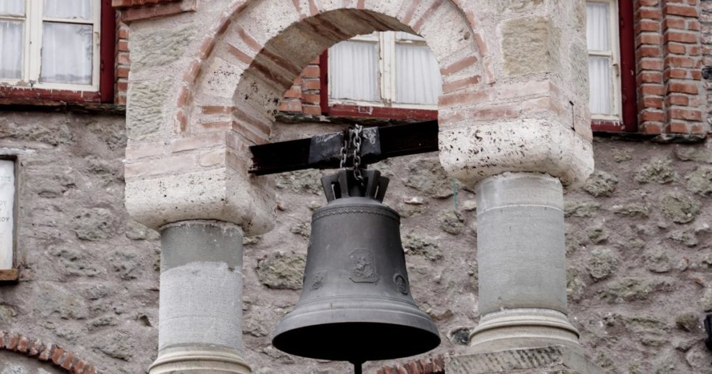 Εν αναμονή των μέτρων για τα Χριστούγεννα – Για αύριο αναβλήθηκε η ενημέρωση του κυβερνητικού εκπροσώπου