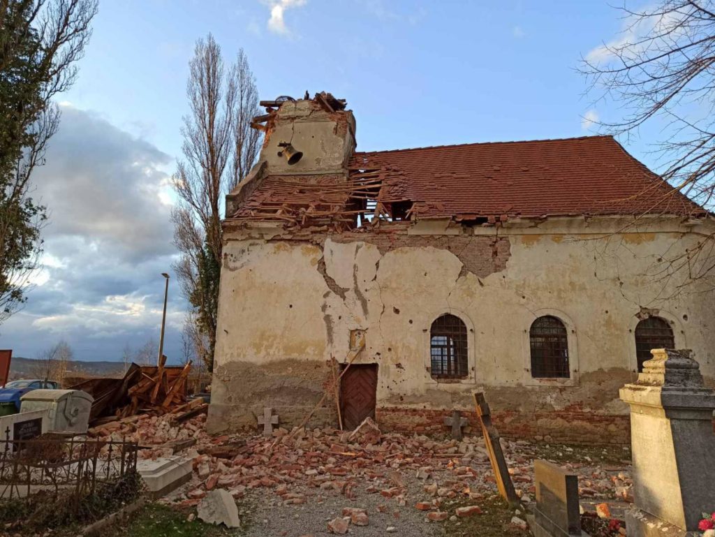 Храмове са пострадали тежки след земетресението в Хърватия