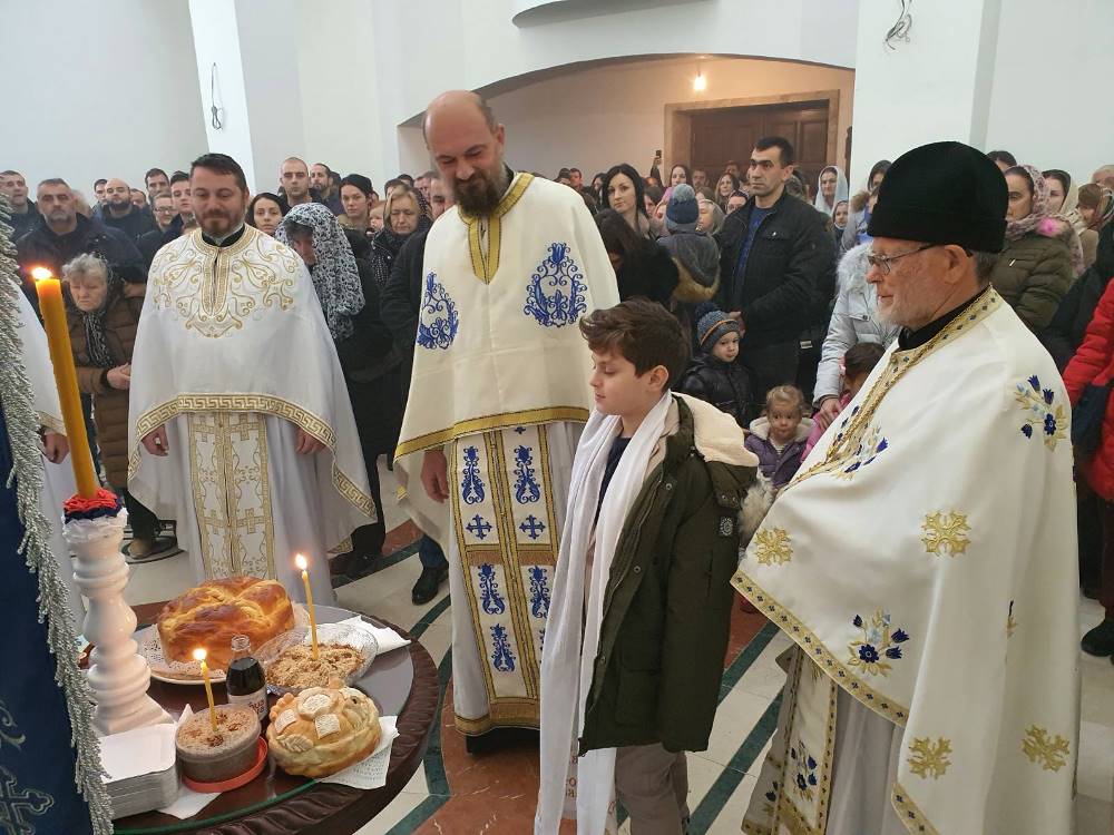 Слава храма Светог апостола и јеванђелисте Матеја у Сурчину