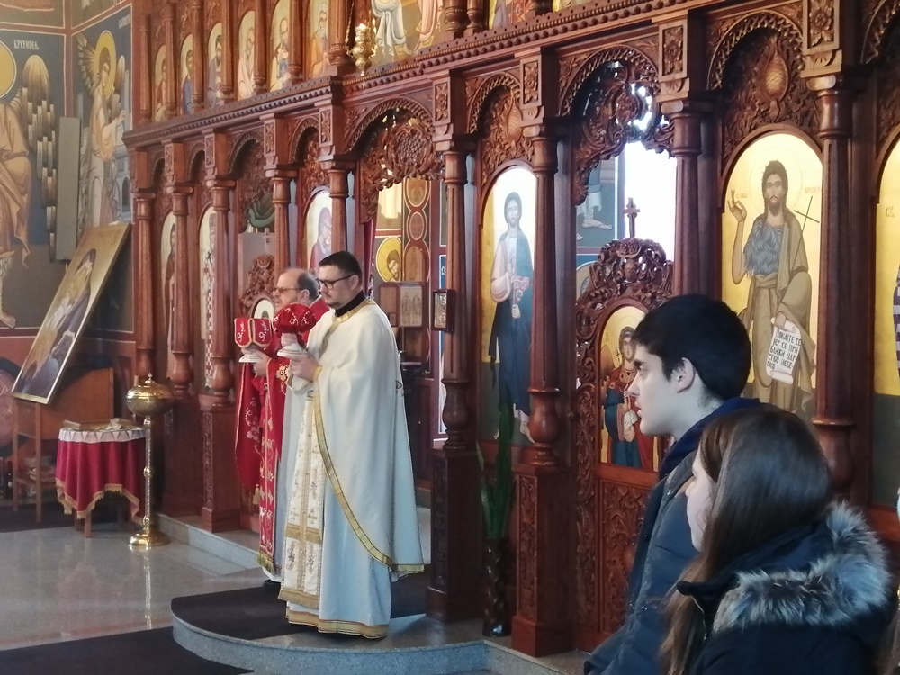 Материце у храму Светих Кирила и Методија у Бусијама