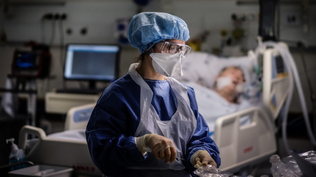 1395 νέα κρούσματα και 102 θάνατοι το τελευταίο 24ωρο