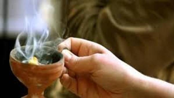 Φοβάται άραγε ο διάβολος το λιβάνι;