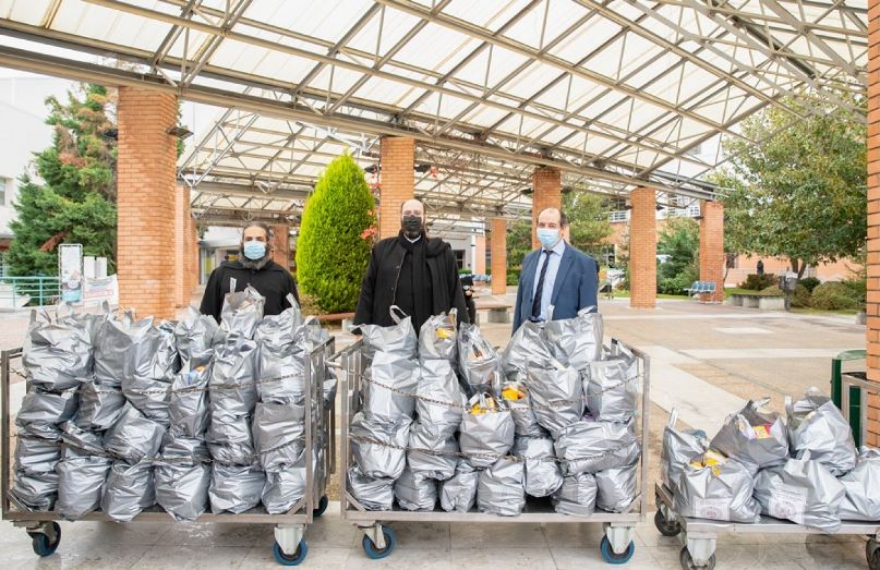 Η εκκλησία στηρίζει το νοσοκομείο Παπαγεωργίου