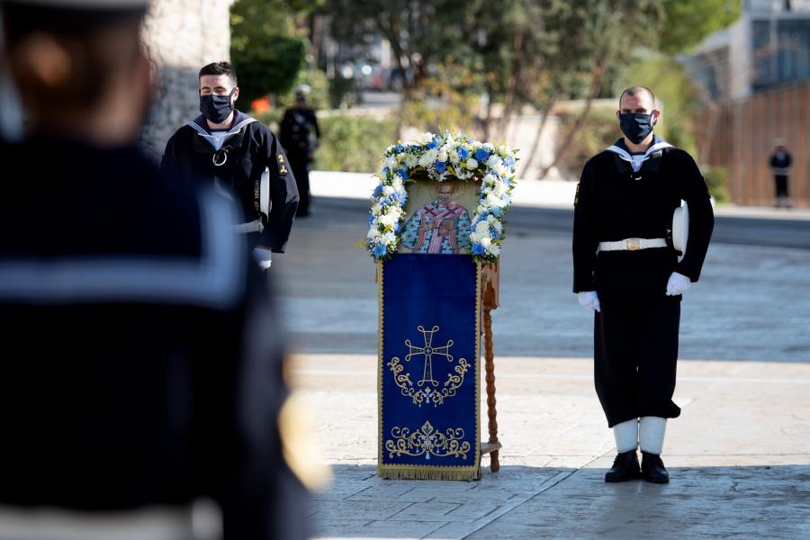 Προσοχή και ευλάβεια για τον Προστάτη Άη Νικόλα (ΒΙΝΤΕΟ)