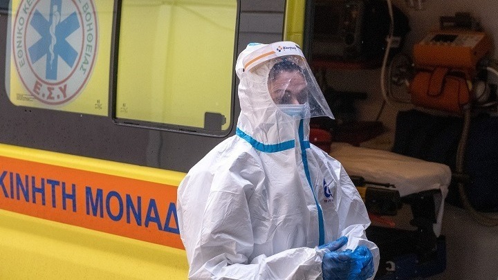 1.534 νέα κρούσματα, 571 διασωληνωμένοι, 81 νεκροί